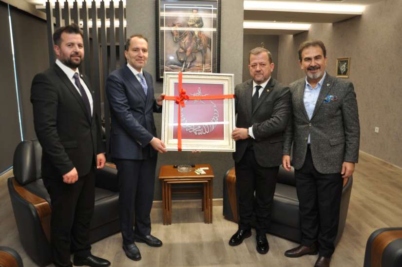 Yeniden Refah Partisi Genel Başkanı Dr. Fatih Erbakan’a ve beraberindeki heyete, Odamıza yapmış oldukları ziyaret için teşekkür ederiz.
