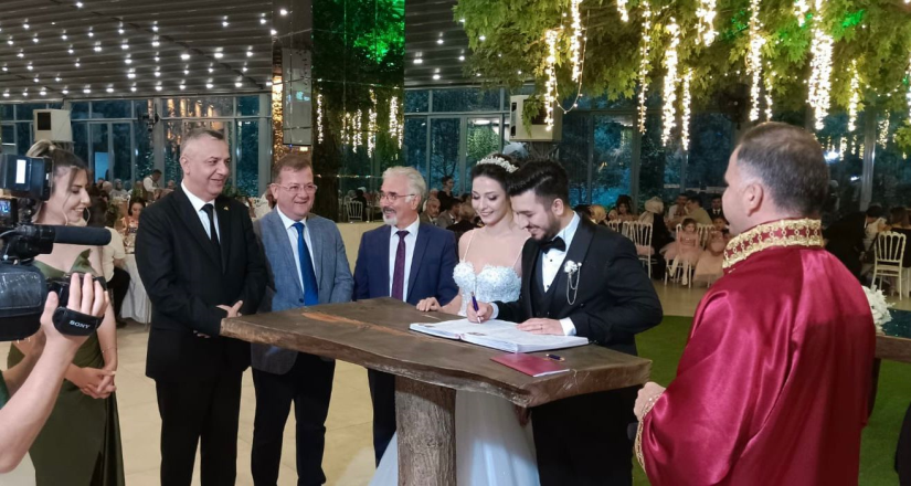 Yönetim Kurulu Üyemiz Nilüfer Akın’ın kızı Melis Akın ile Çağlayan Saltan’ın düğün töreni Altınkaya Arena’da gerçekleştirildi.