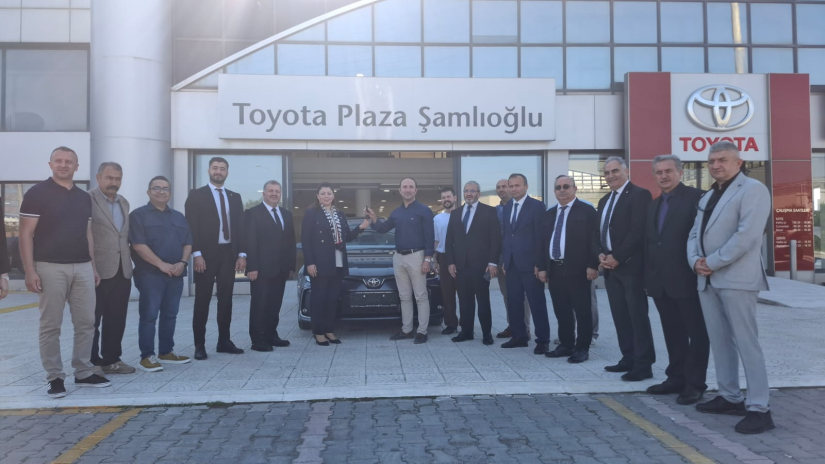 Toyota Otomotiv Türkiye A.Ş. mesleki eğitime destek kapsamında Proje Okulumuz Şehit Emin Güner Mesleki Teknik Anadolu Lisesi öğrencileri için, 2024 model Toyota Corolla marka araç hibe etti.