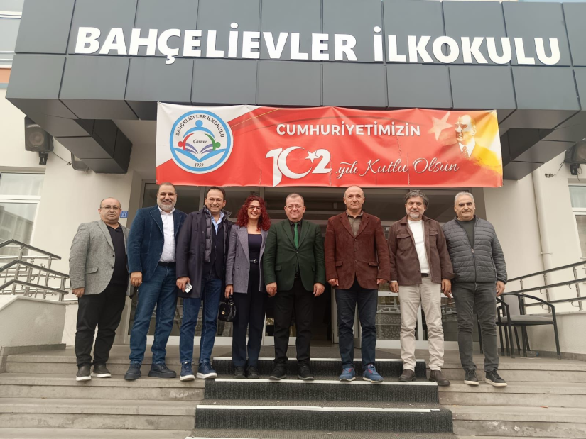 24 Kasım Öğretmenler Günü dolayısıyla Bahçelievler İlkokulu öğretmenlerini ziyaret