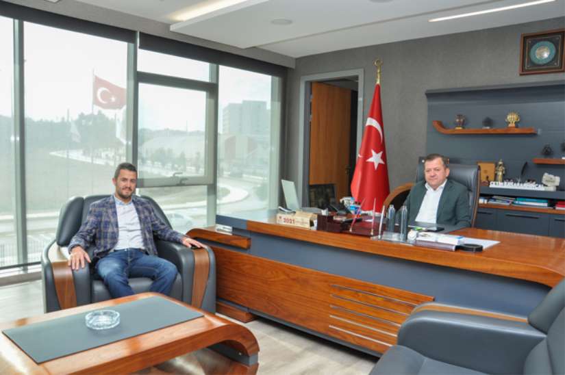 Çakır Tarım Aletleri Zirai Makina A.Ş ortaklarından Bilal Türker'in, Yönetim Kurulu Başkanımız Çetin Başaranhıncal'a yapmış olduğu ziyaret için teşekkür ederiz.