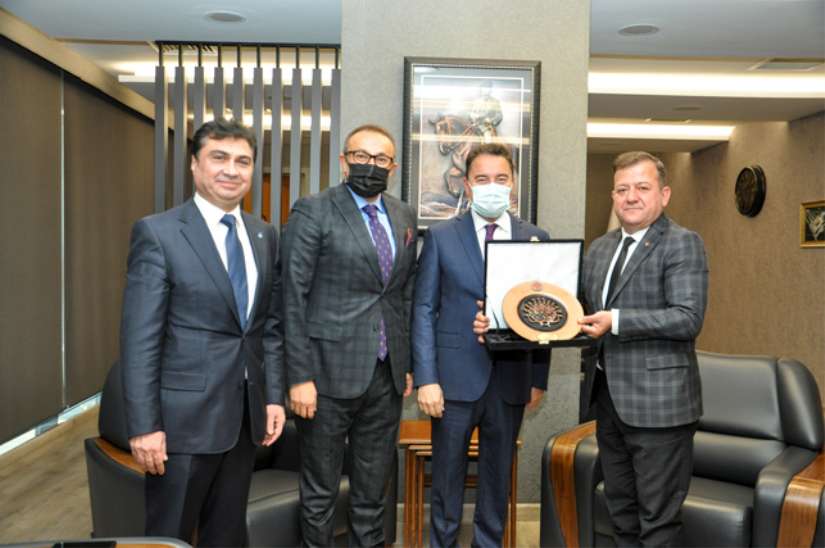 Deva Partisi Genel Başkanı Sayın Ali Babacan,Meclis Başkanımız Erol Karadaş'ı ve Yönetim Kurulu Başkanımız Çetin Başaranhıncal'ı ziyaret etti.