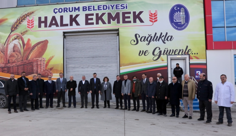 Yönetim Kurulu Başkanımız Çetin Başaranhıncal,Sayın Valimiz Mustafa Çiftçi ve Çorum Belediye Başkanı Dr.Halil İbrahim Aşgın ile birlikte OSB'de faaliyet gösteren Halk Ekmek Fabrikası'nı ziyaret etti.