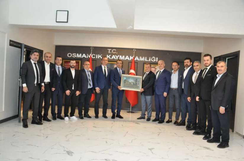Yönetim Kurulu Başkanımız Çetin Başaranhıncal, Yönetim Kurulu Üyelerimiz ve Osmancık İş Adamları ile birlikte, Osmancık Kaymakamı Ayhan  Akpay'ı makamında ziyaret ettiler.