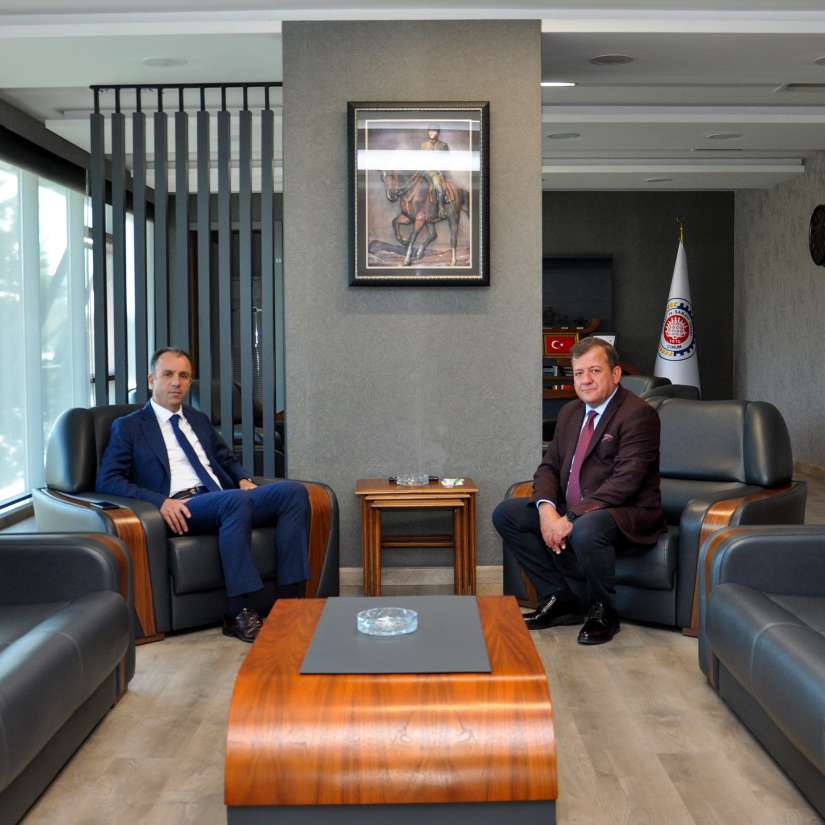 Çorum Cumhuriyet Başsavcısı Ahmet Bektaş, Yönetim Kurulu Başkanımız Çetin Başaranhıncal'a hayırlı olsun ziyaretinde bulundu.