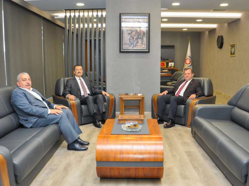 Eski Tarım, Orman, Köyişleri ve Maliye Eski Bakanı Lütfullah Kayalar, Yönetim Kurulu Başkanımız Çetin Başaranhıncal'ı ziyaret etti. Ziyarette TOBB Delege Üyemiz Mustafa Özbayram da yer aldı.